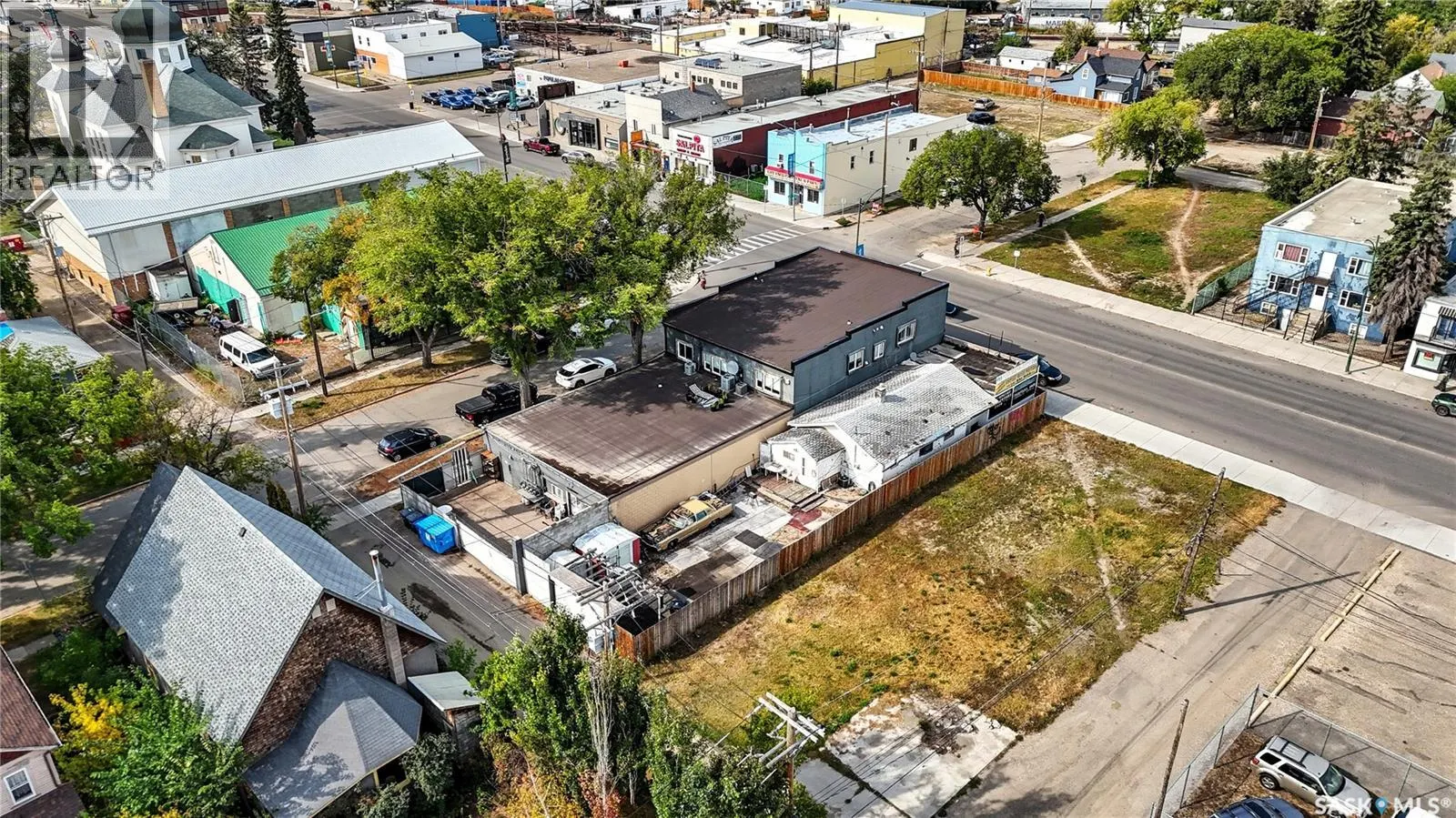 839 20th STREET W