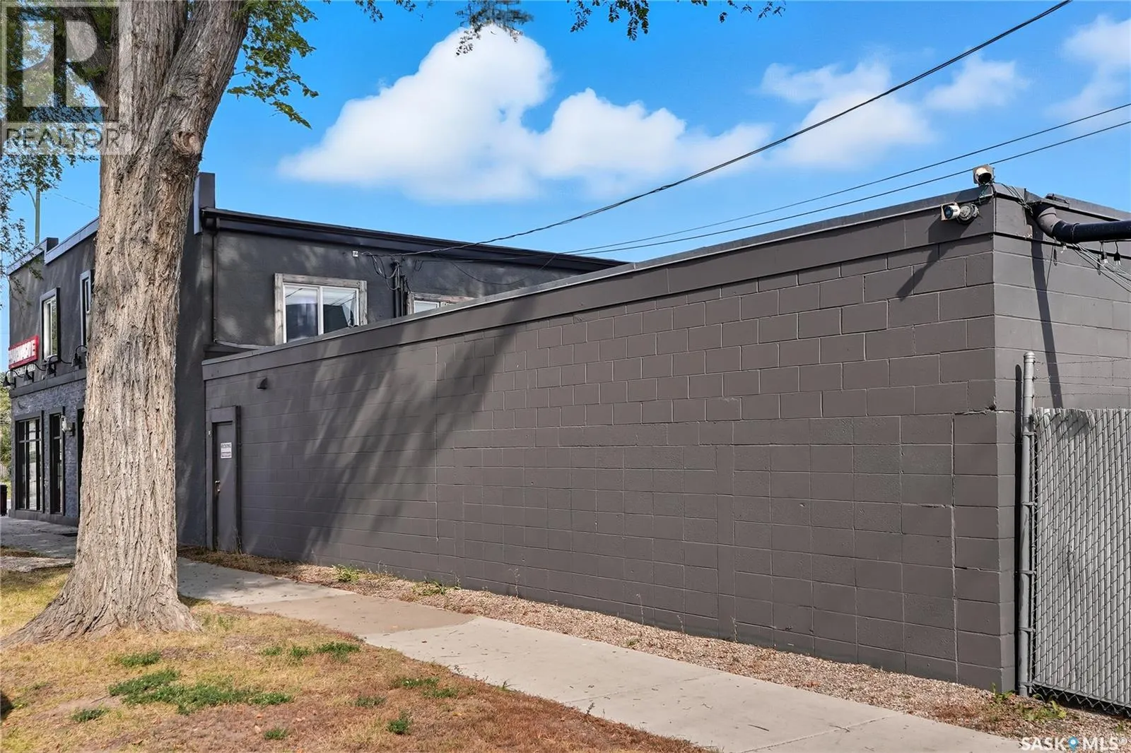 839 20th STREET W