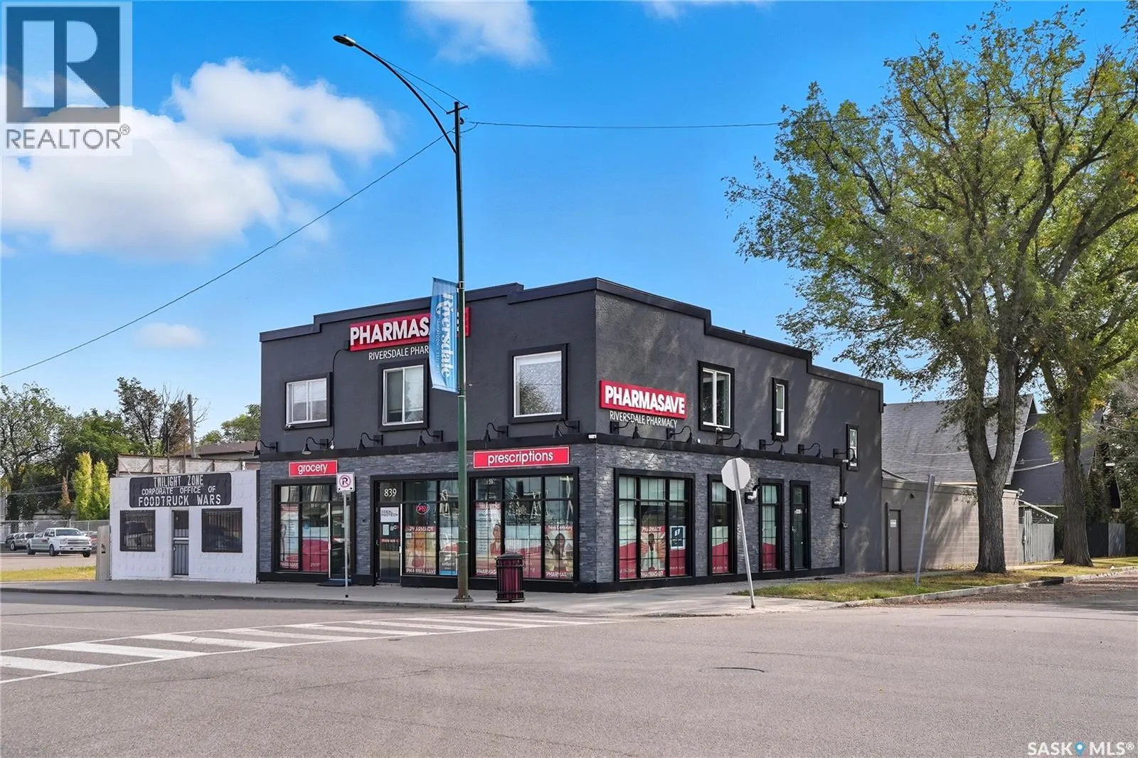 839 20th STREET W