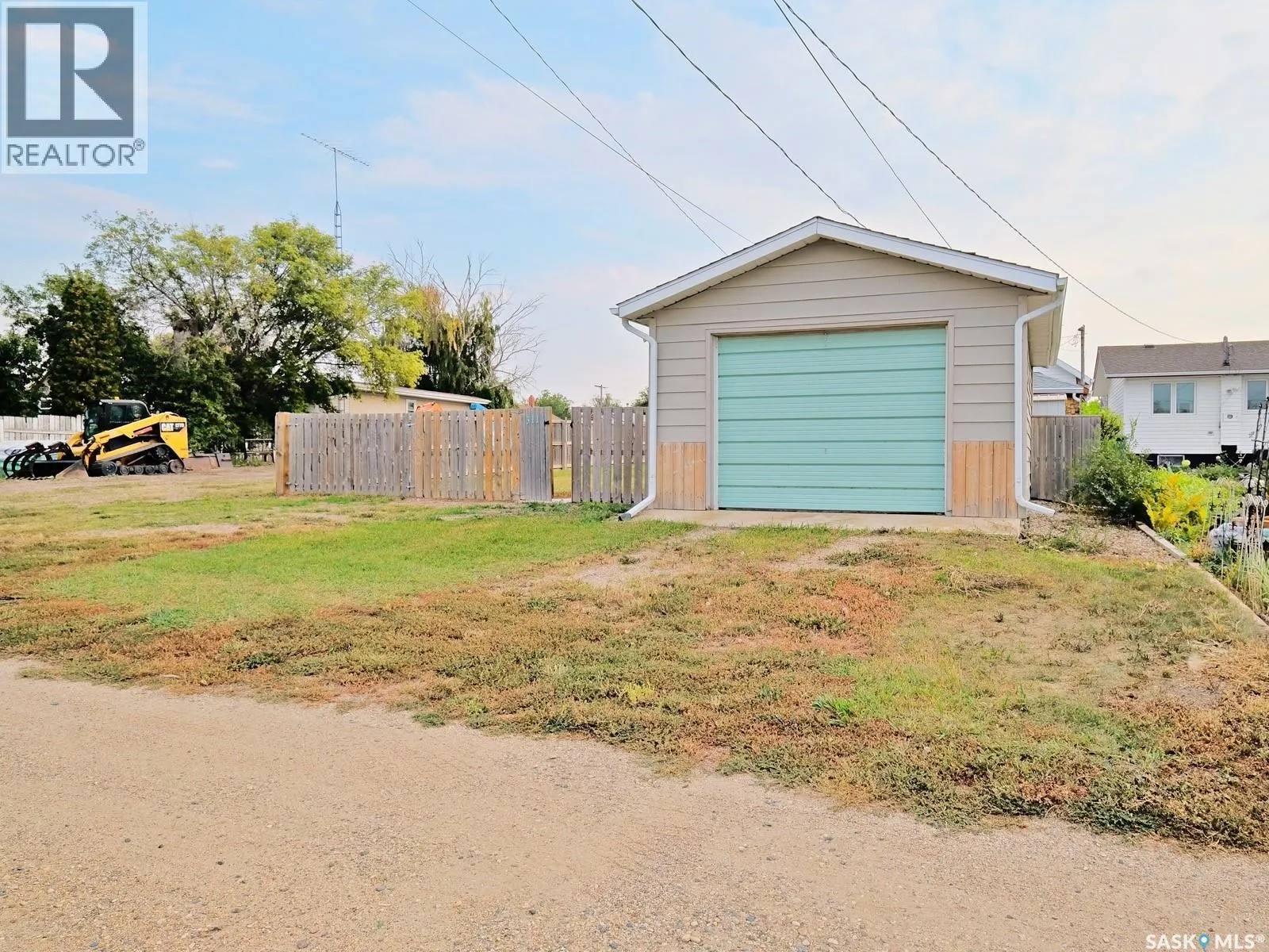 307 5th AVENUE W