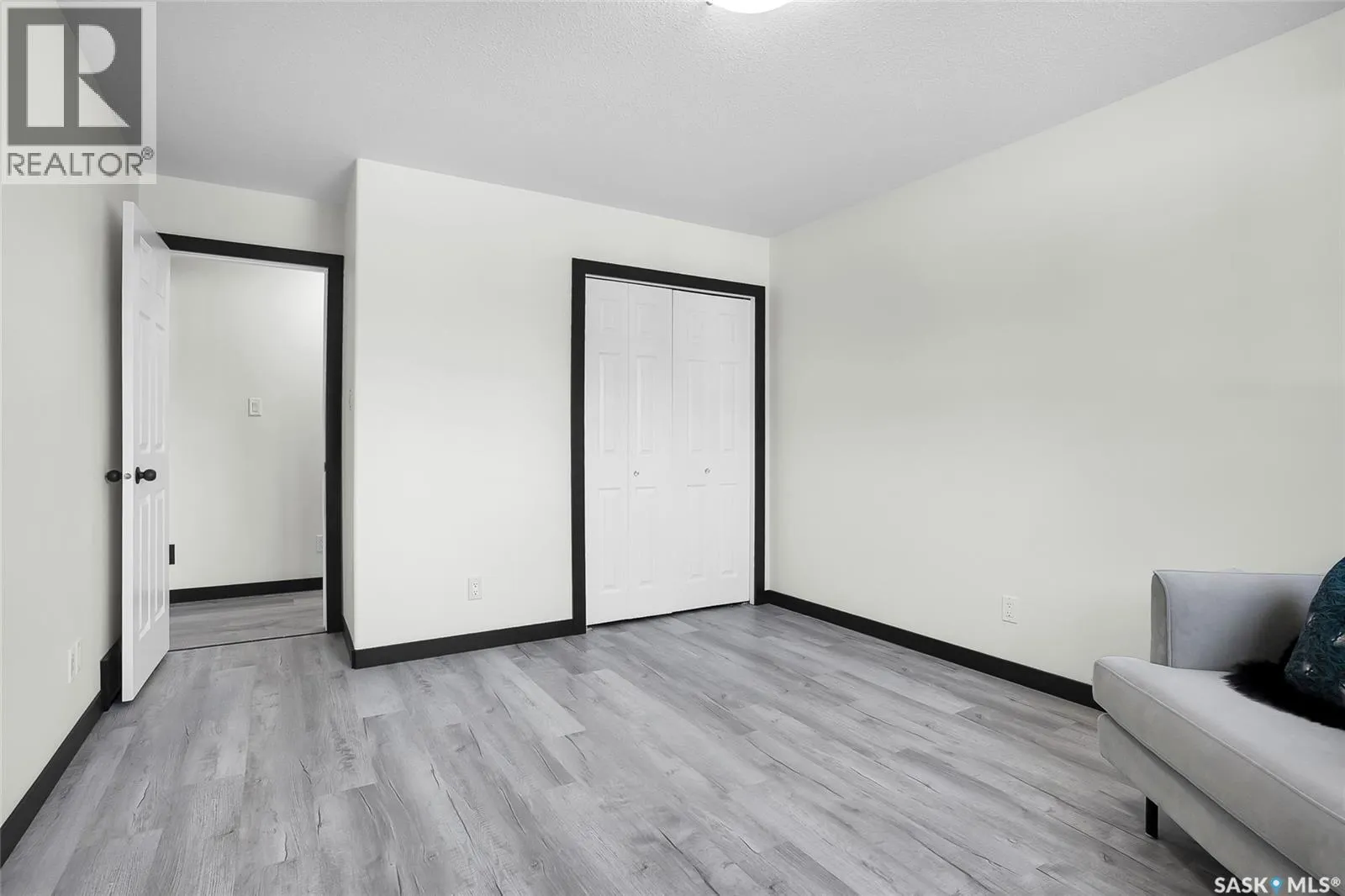 791 Lenore DRIVE