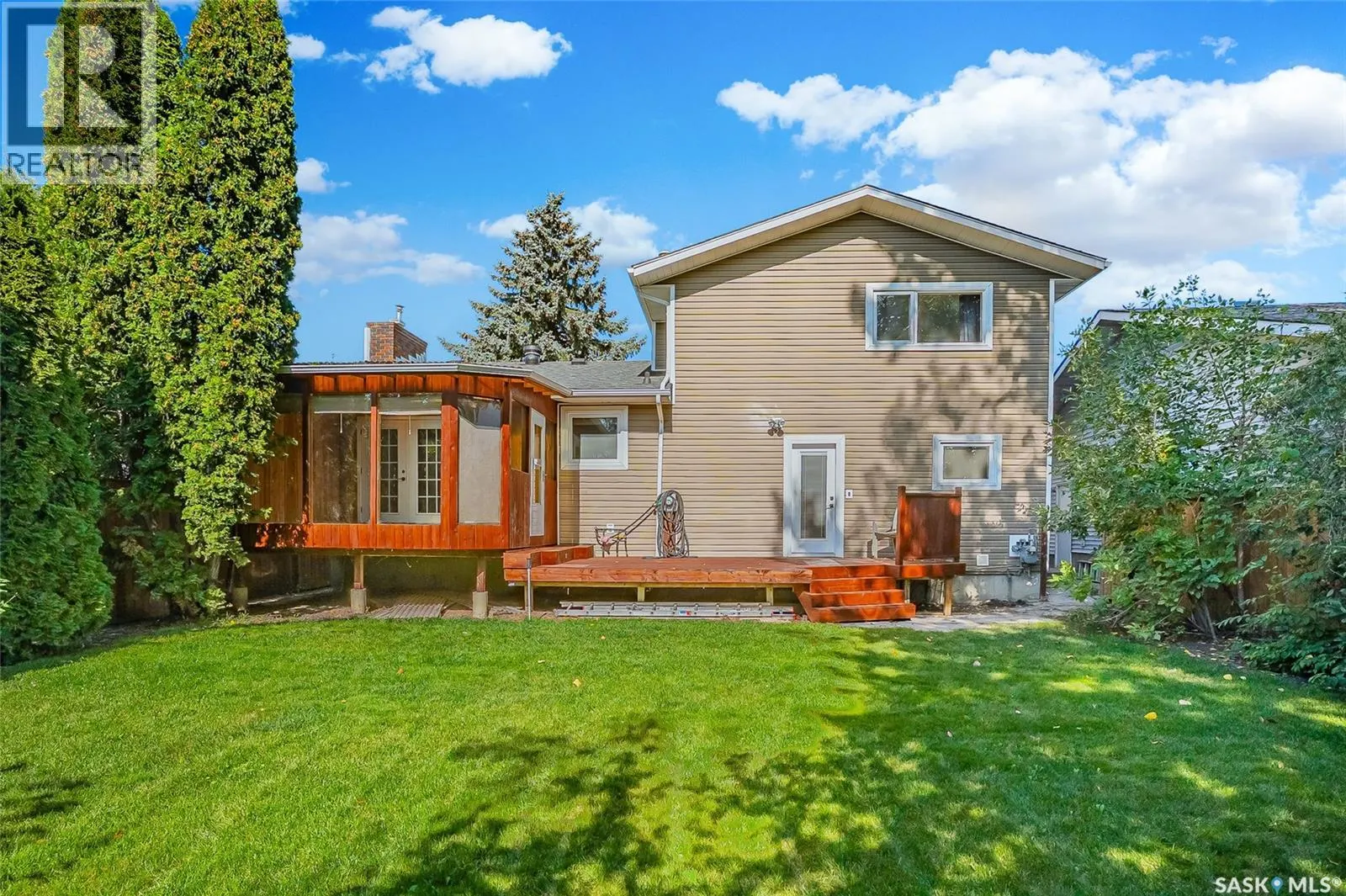 791 Lenore DRIVE