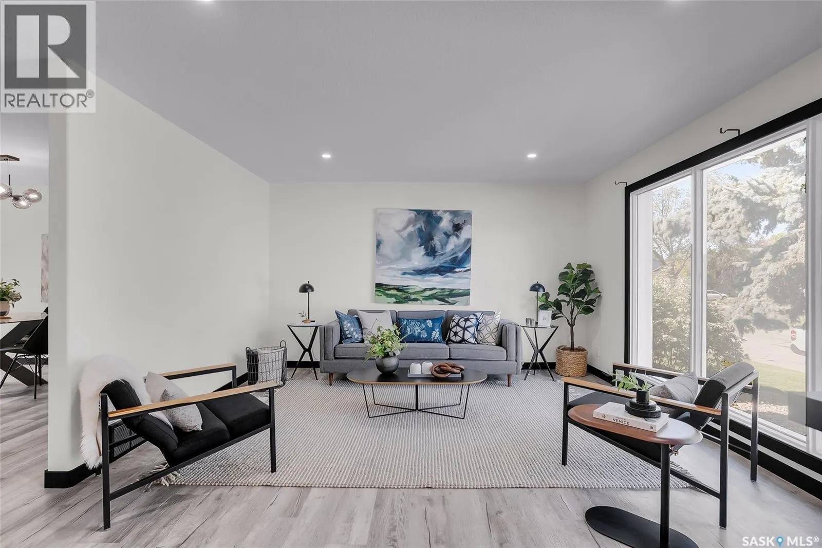 791 Lenore DRIVE