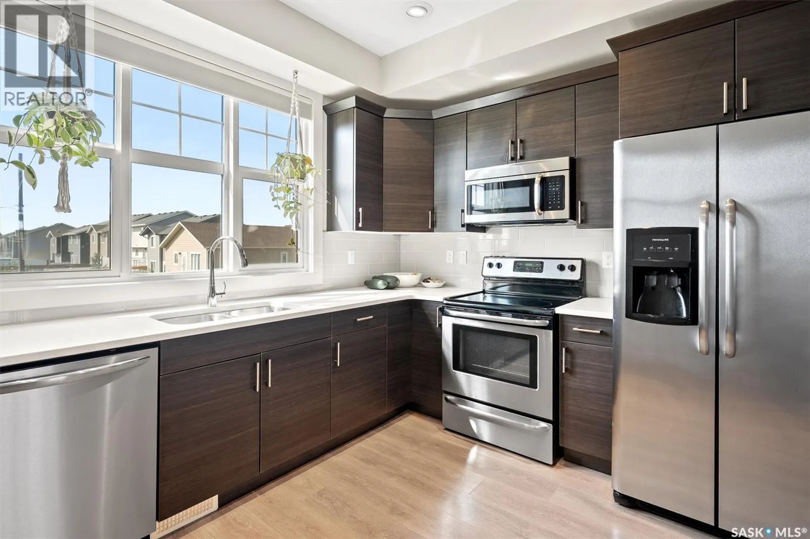 731 Meadows BOULEVARD
