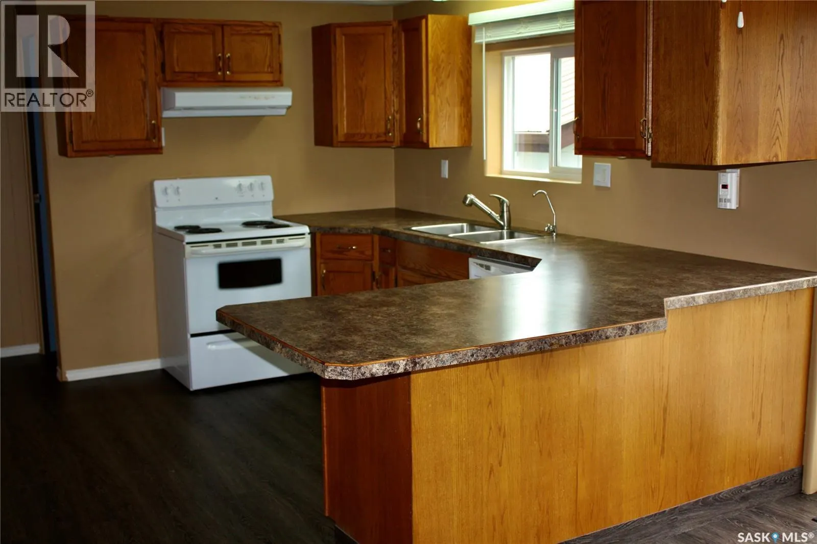 Warkentin Acreage