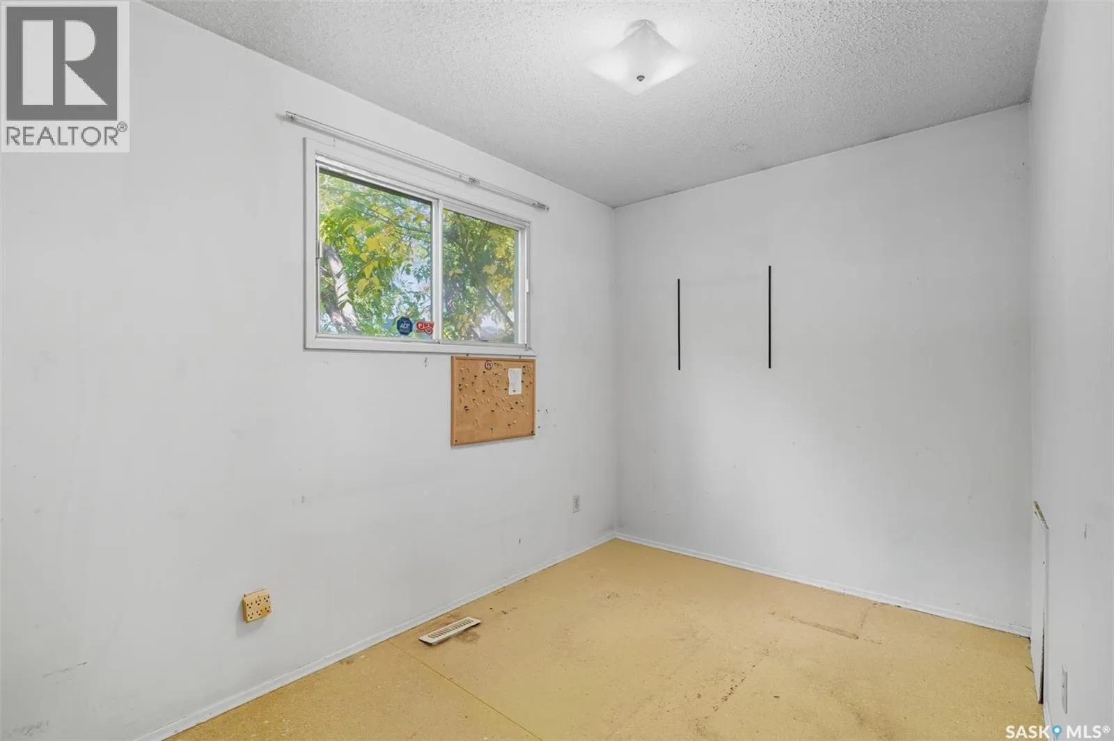 62 Dominion CRESCENT