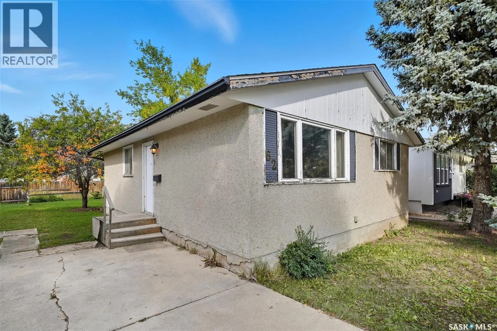 62 Dominion CRESCENT