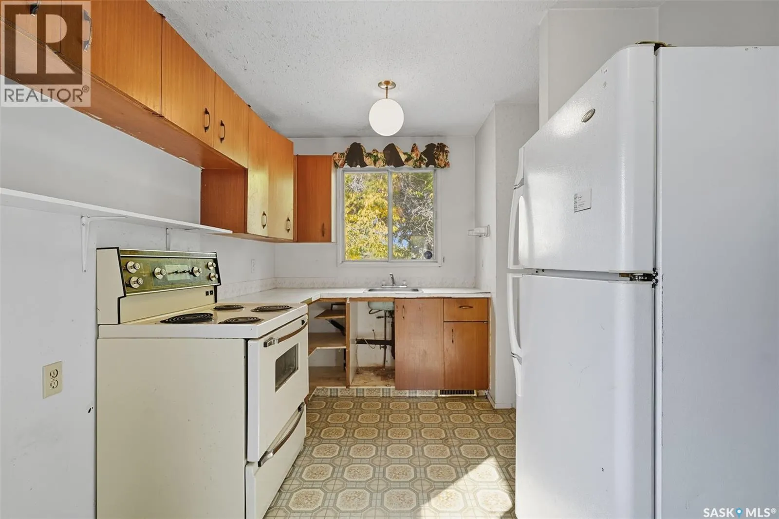 62 Dominion CRESCENT