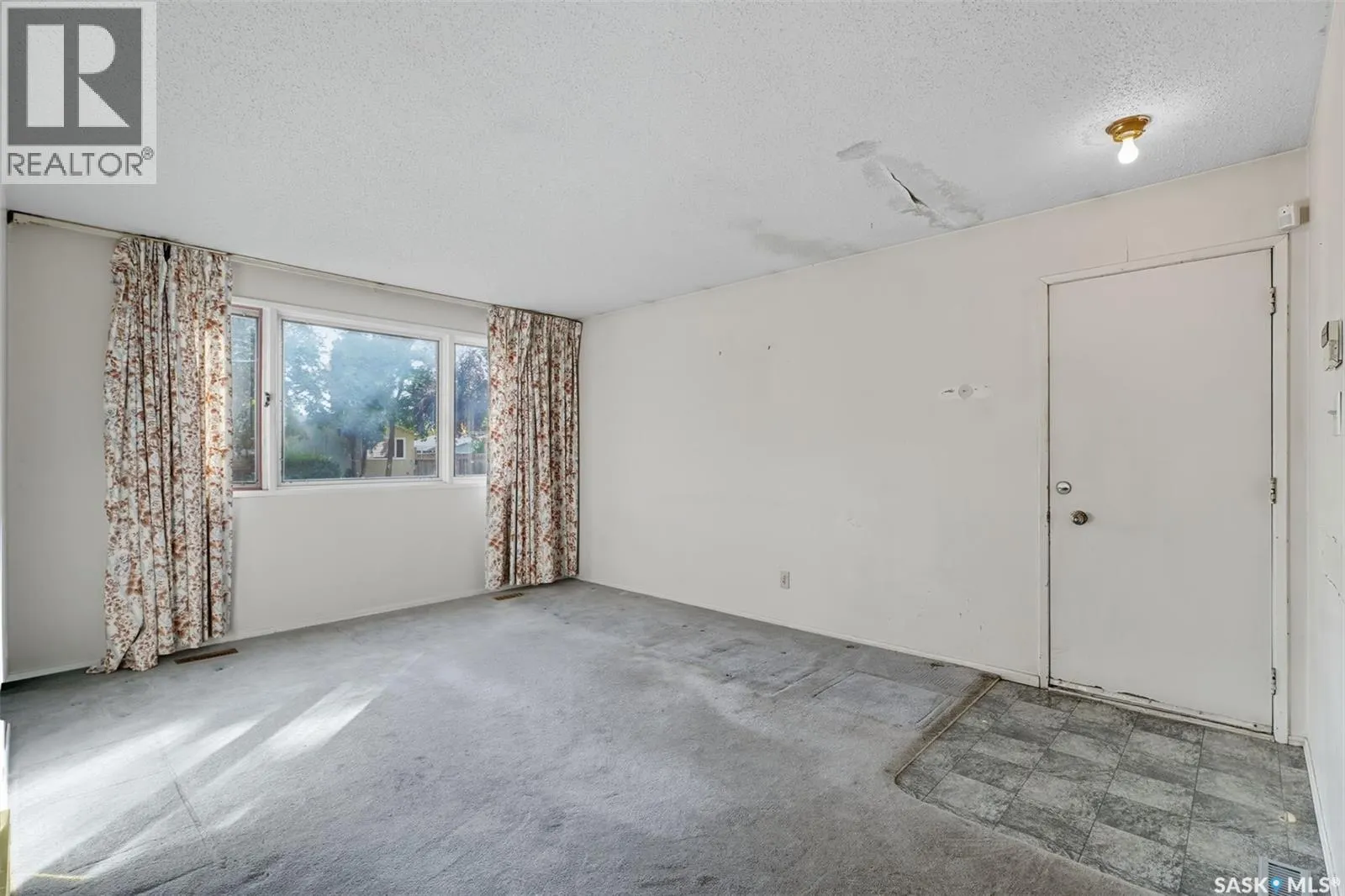 62 Dominion CRESCENT