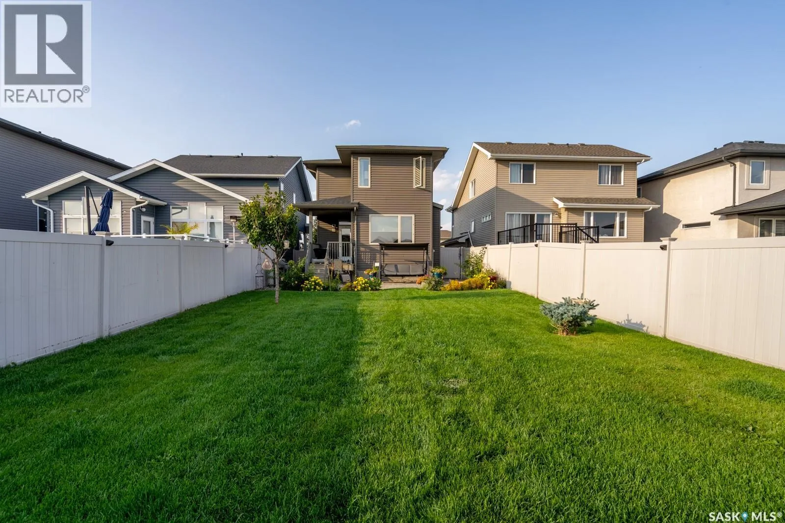5760 Pearsall CRESCENT