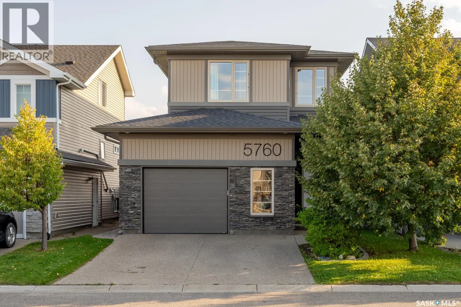 5760 Pearsall CRESCENT