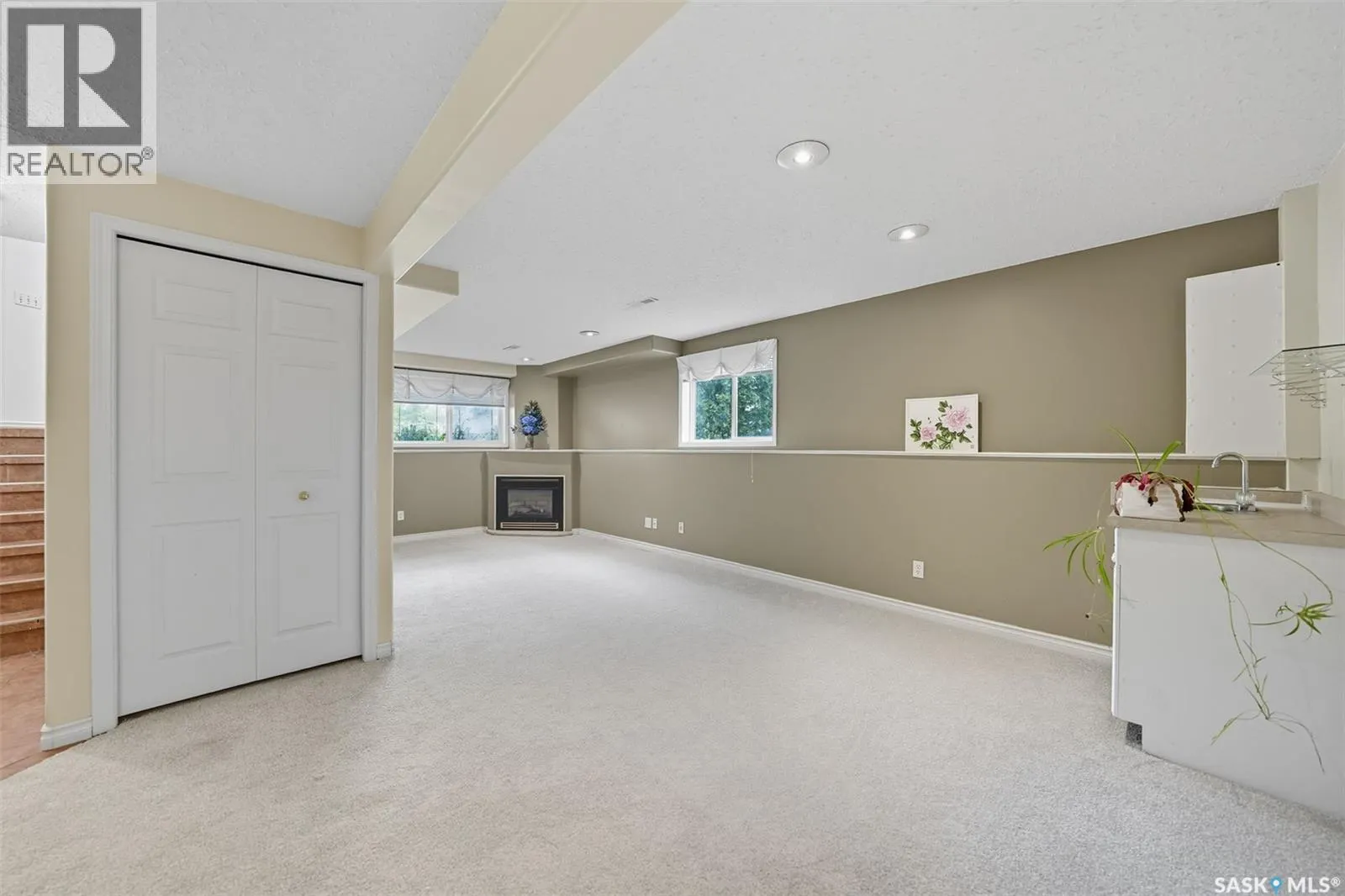314 Budz CRESCENT