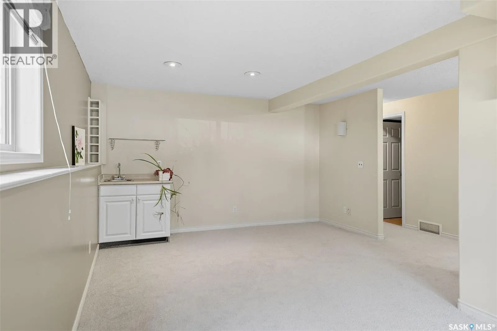 314 Budz CRESCENT