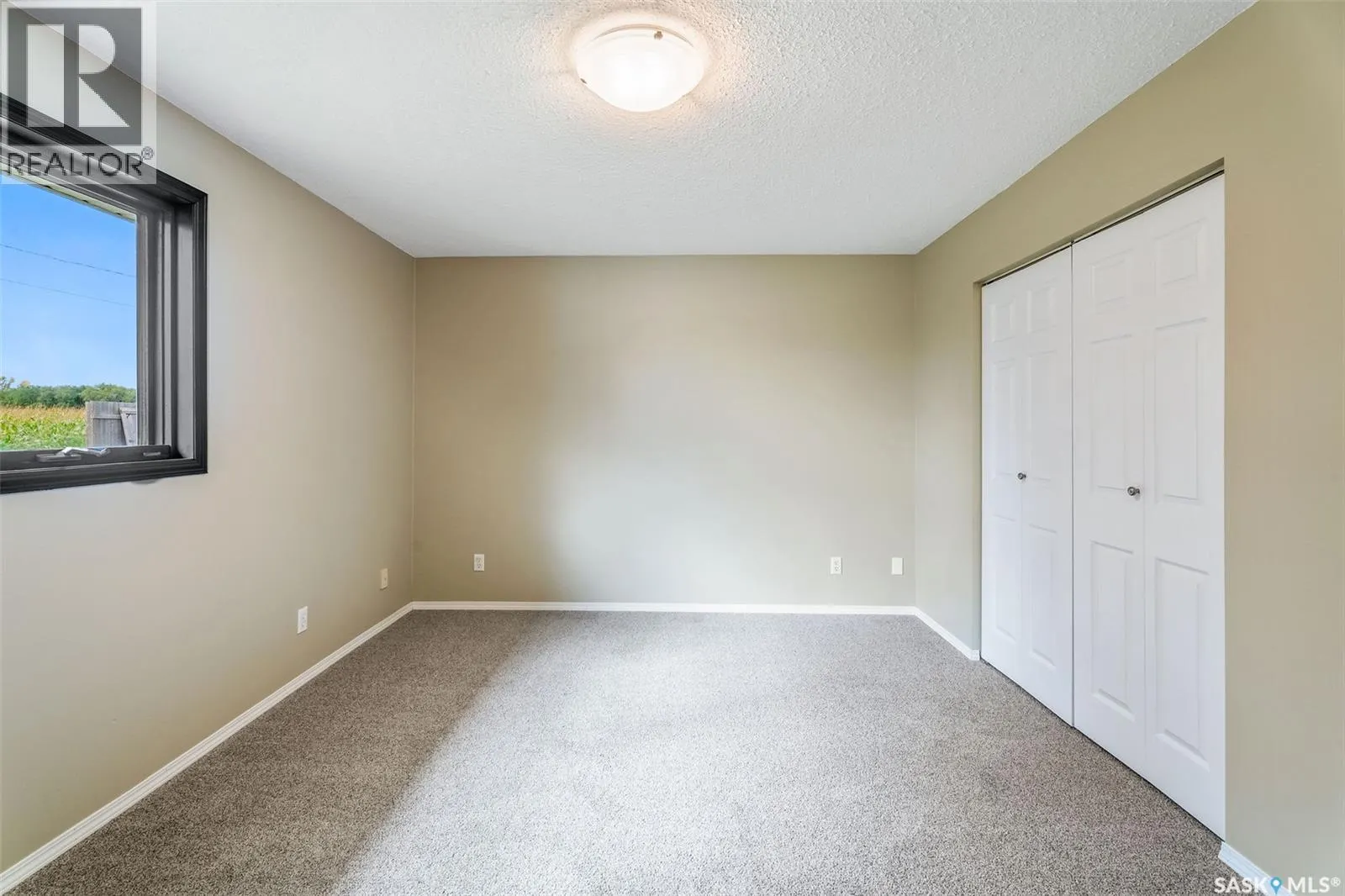 14 Poplar DRIVE