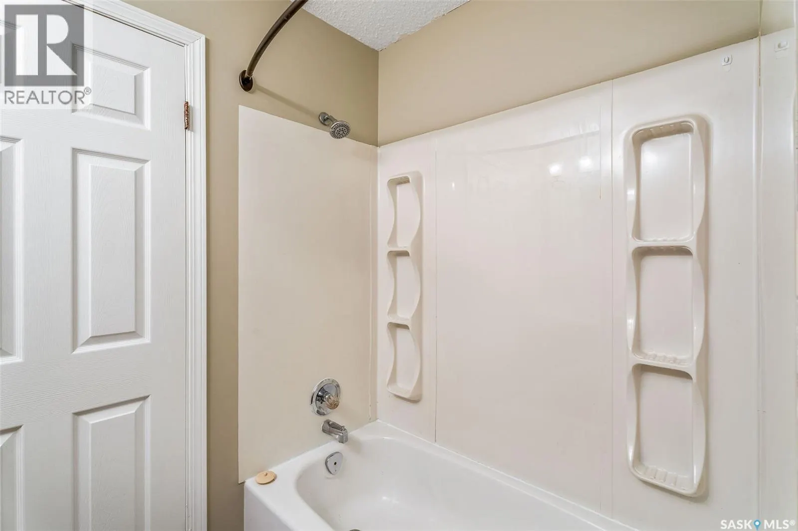 14 Poplar DRIVE