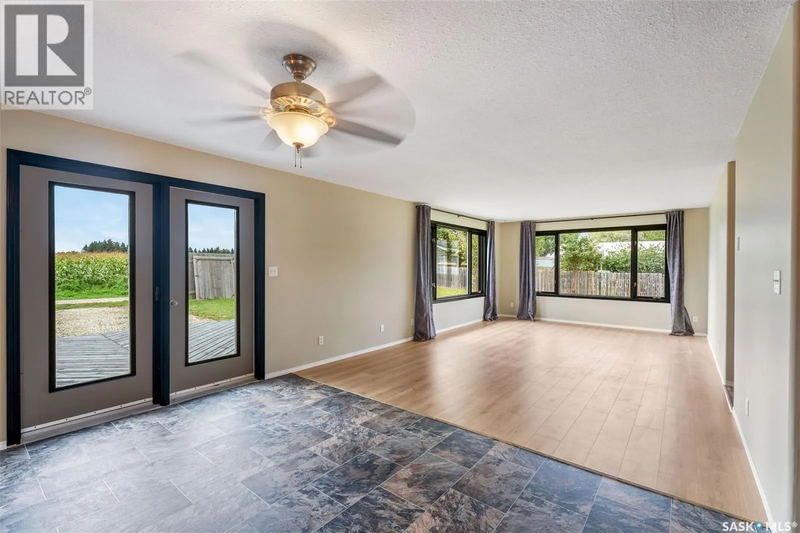 14 Poplar DRIVE