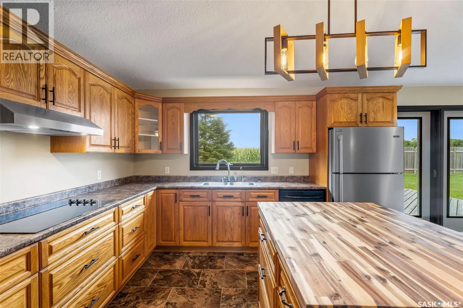 14 Poplar DRIVE