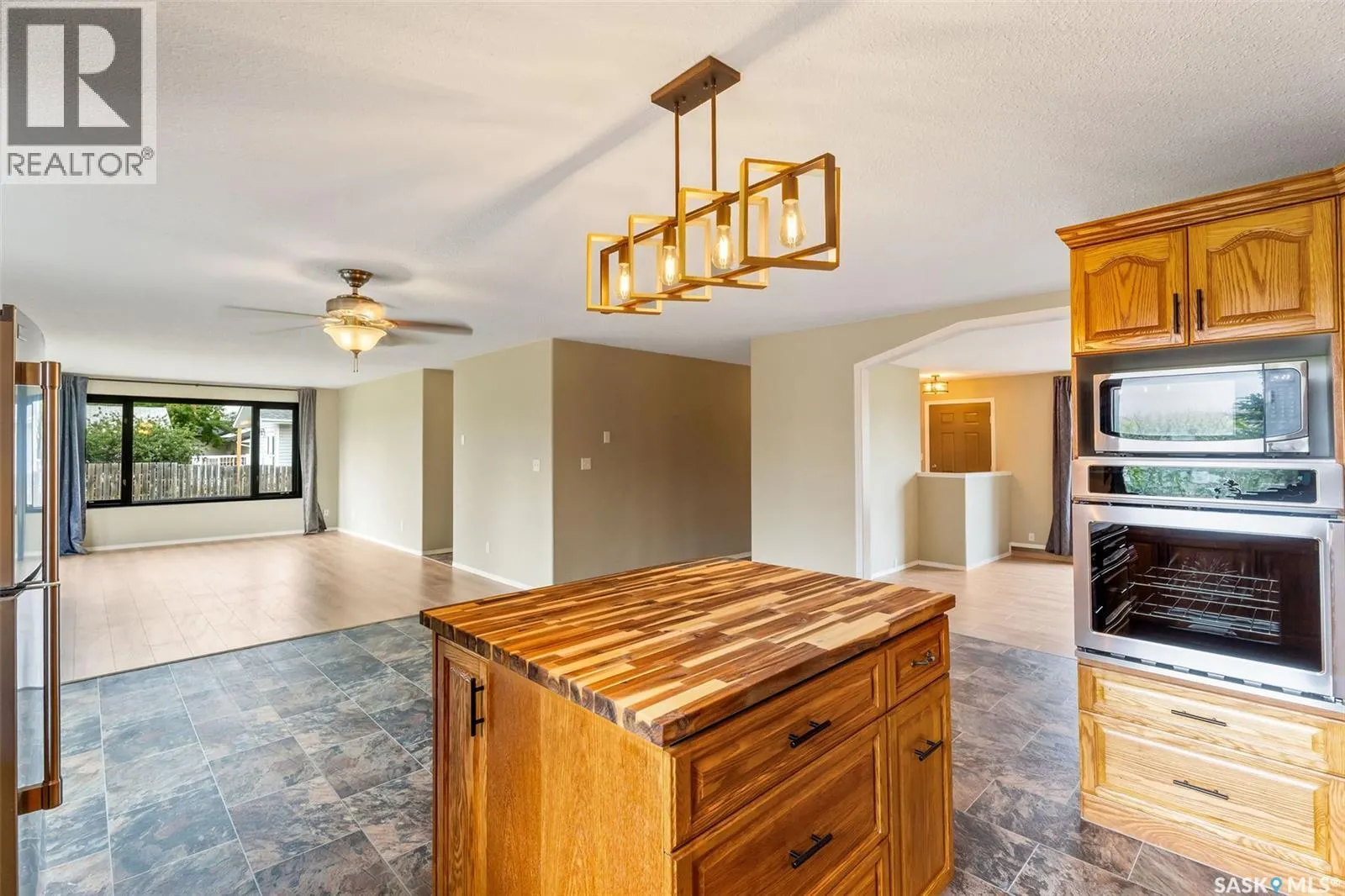 14 Poplar DRIVE