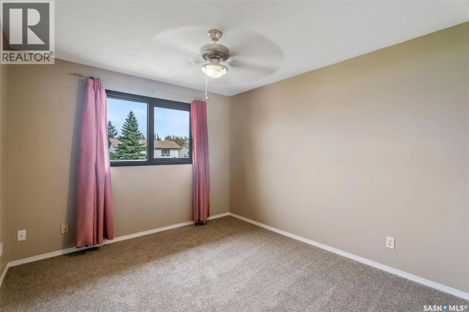 14 Poplar DRIVE