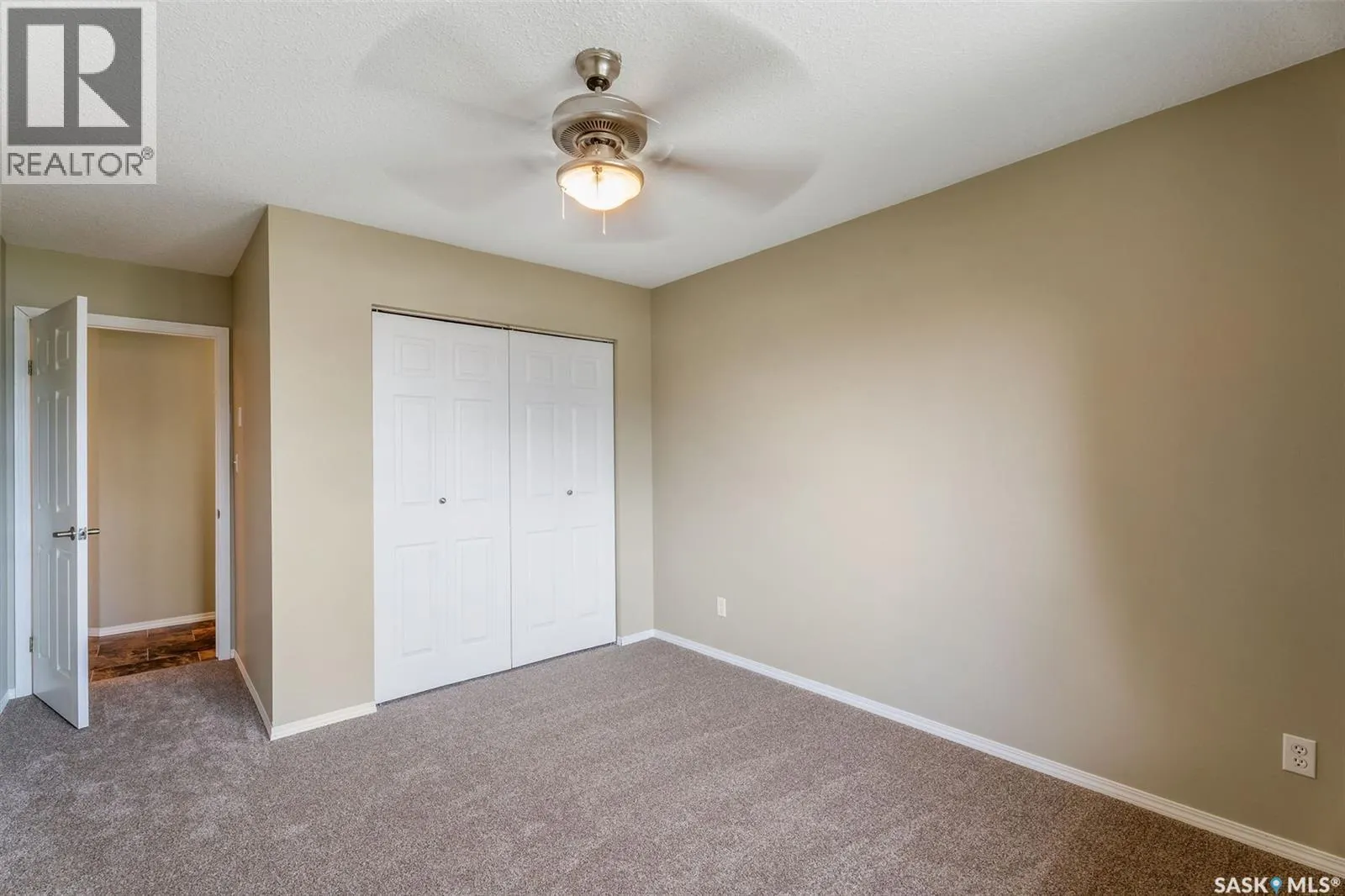 14 Poplar DRIVE