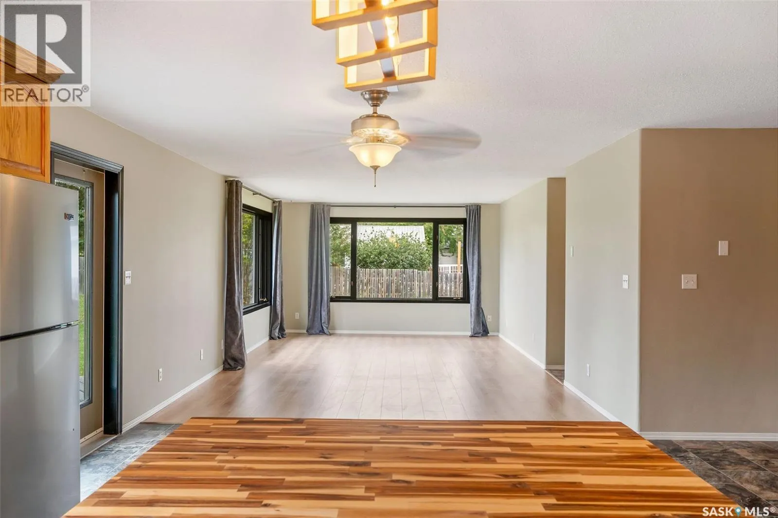 14 Poplar DRIVE
