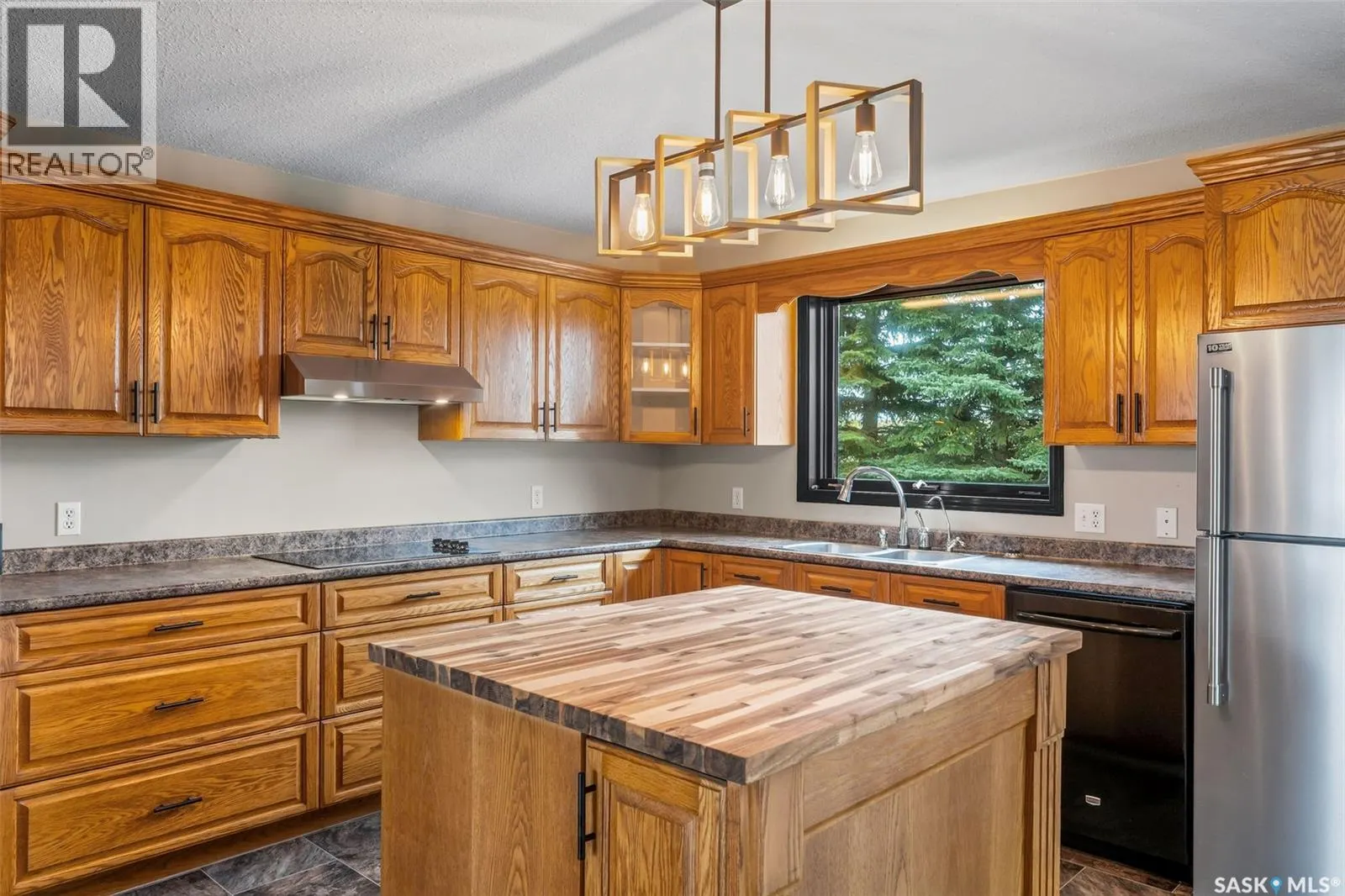 14 Poplar DRIVE