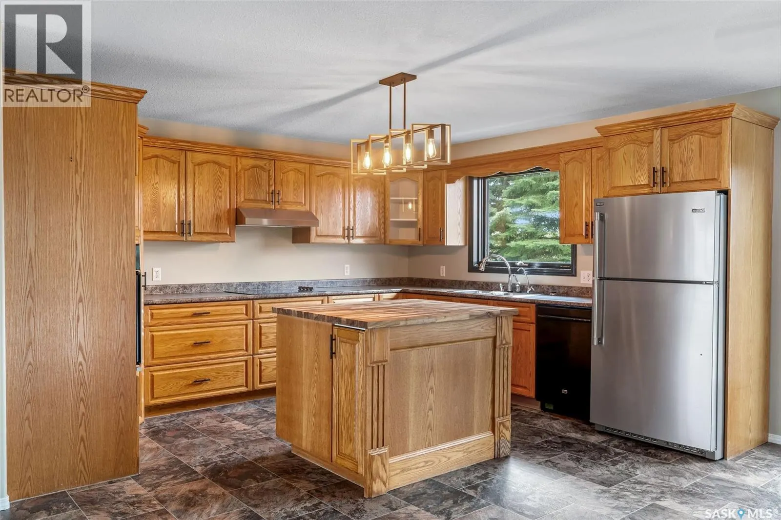 14 Poplar DRIVE