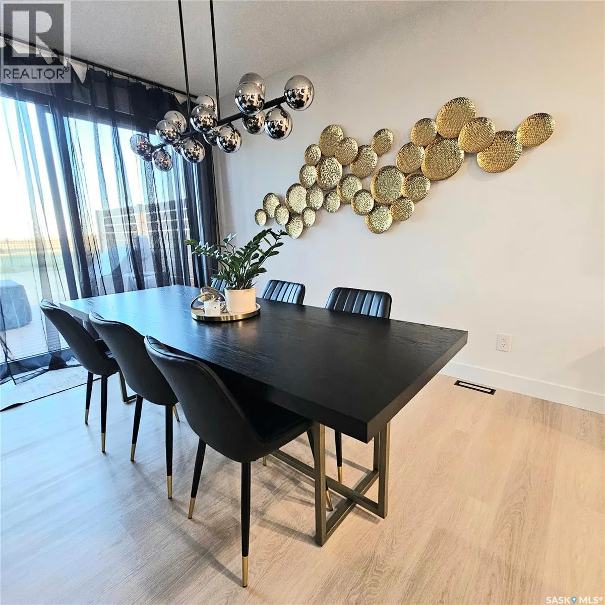 443 Woolf BEND
