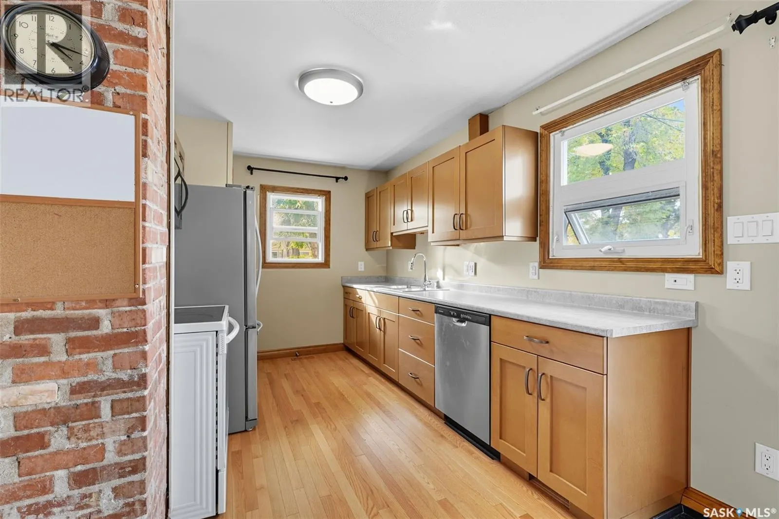 650 Spadina CRESCENT W