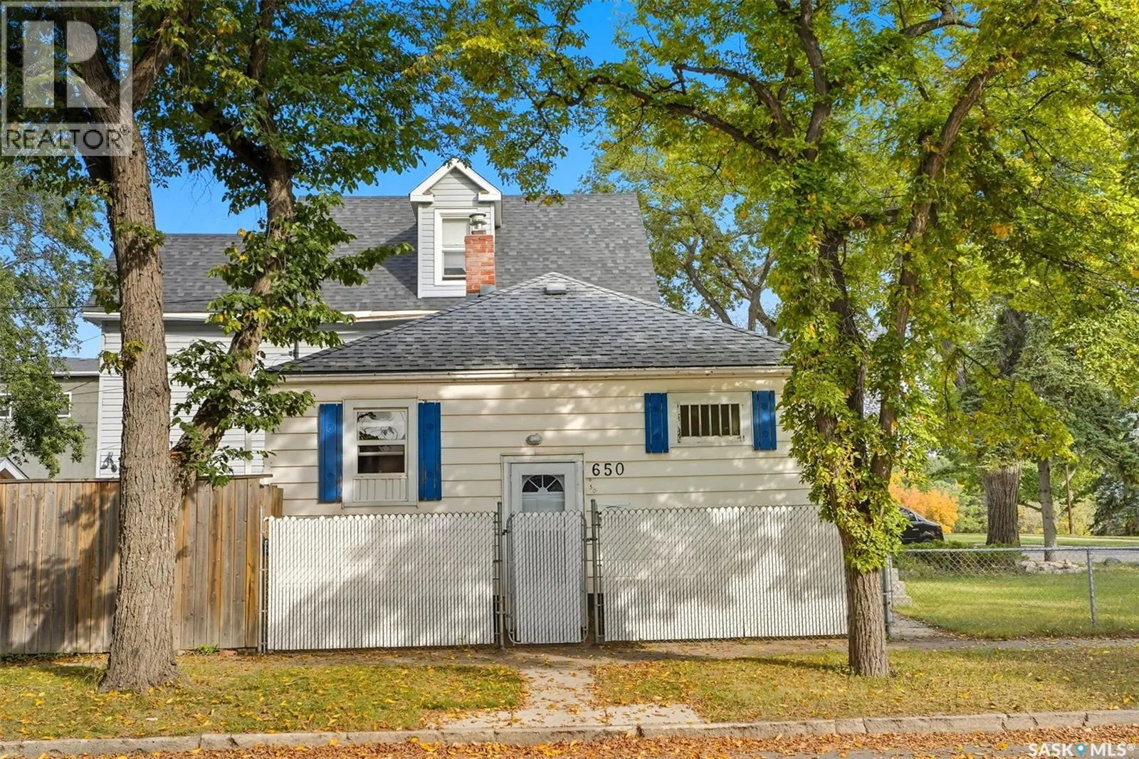 650 Spadina CRESCENT W