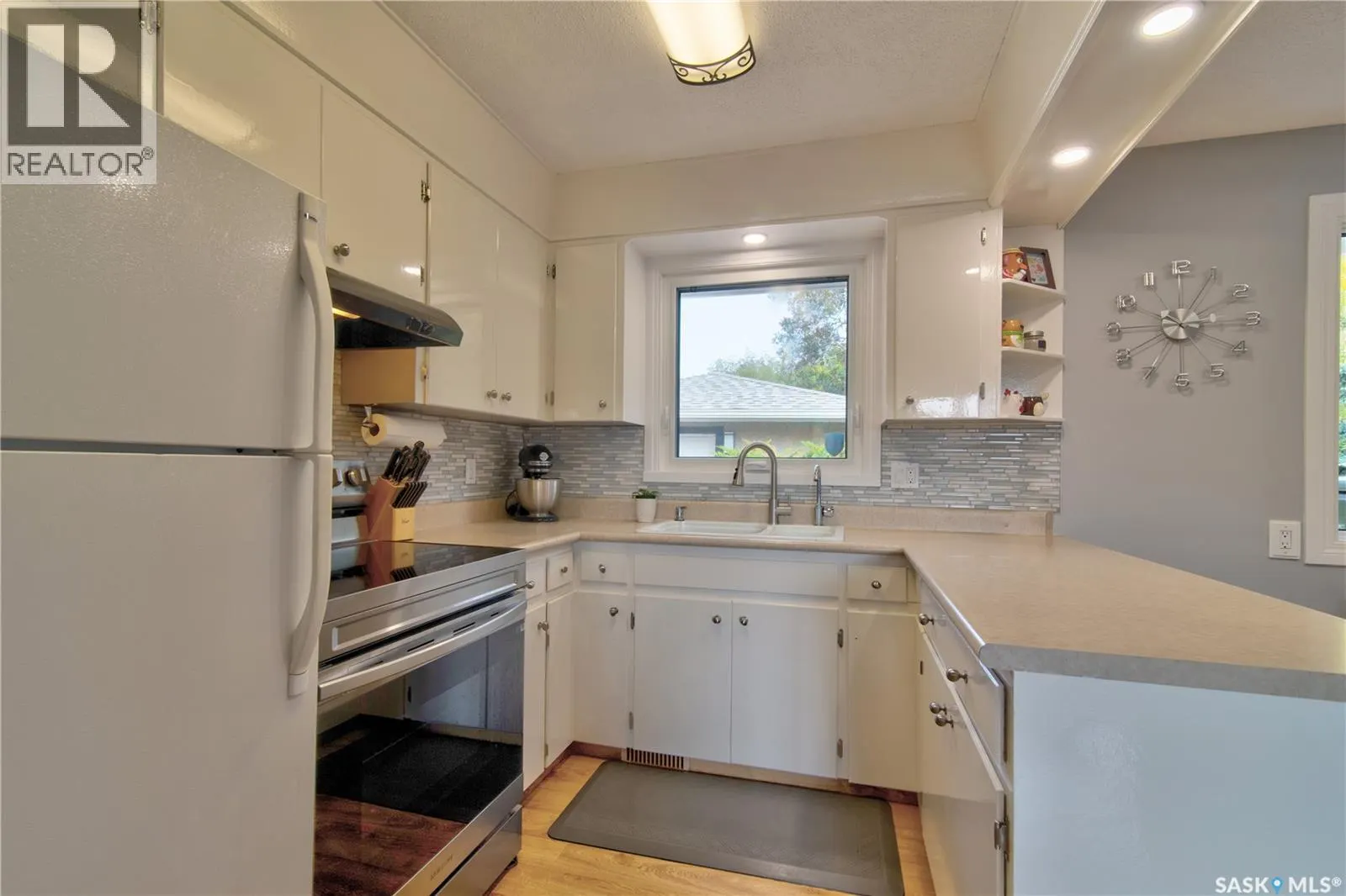 130 Walden CRESCENT