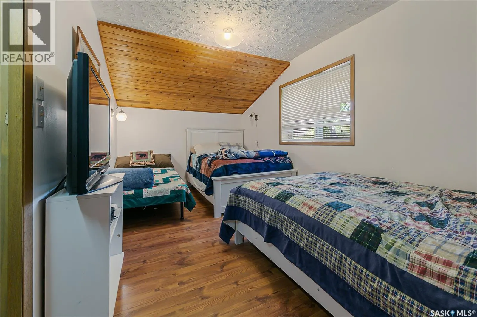 156 Lakeview DRIVE