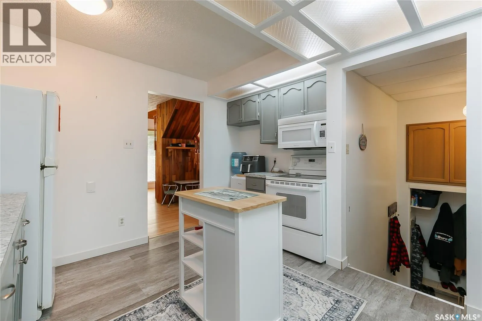 156 Lakeview DRIVE