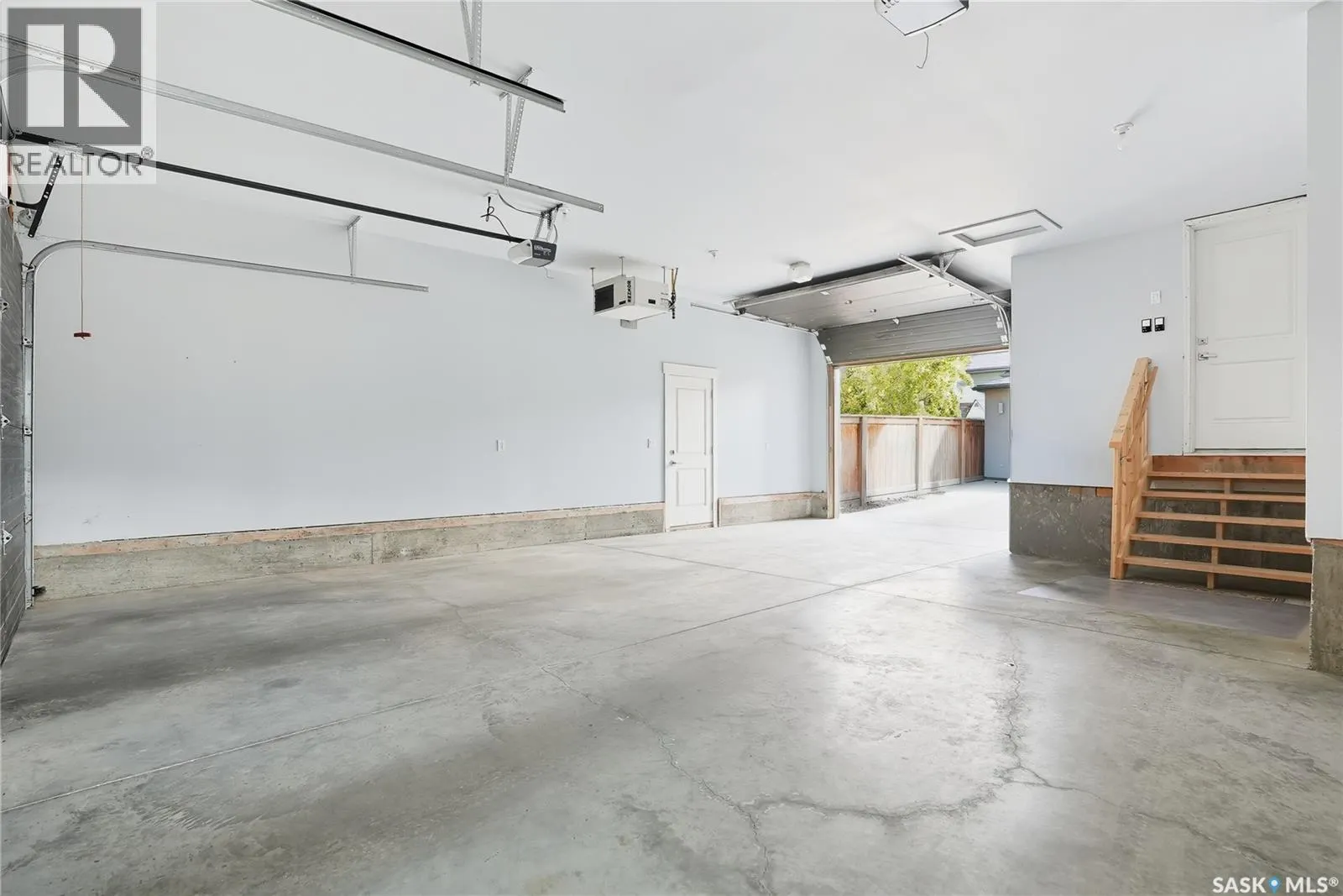323 Atton CRESCENT