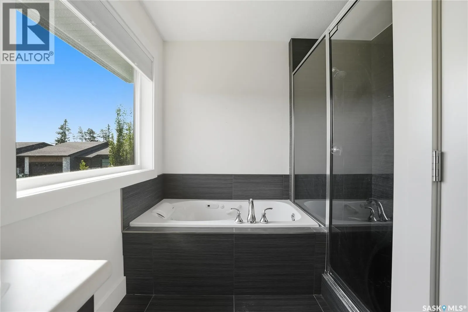 323 Atton CRESCENT