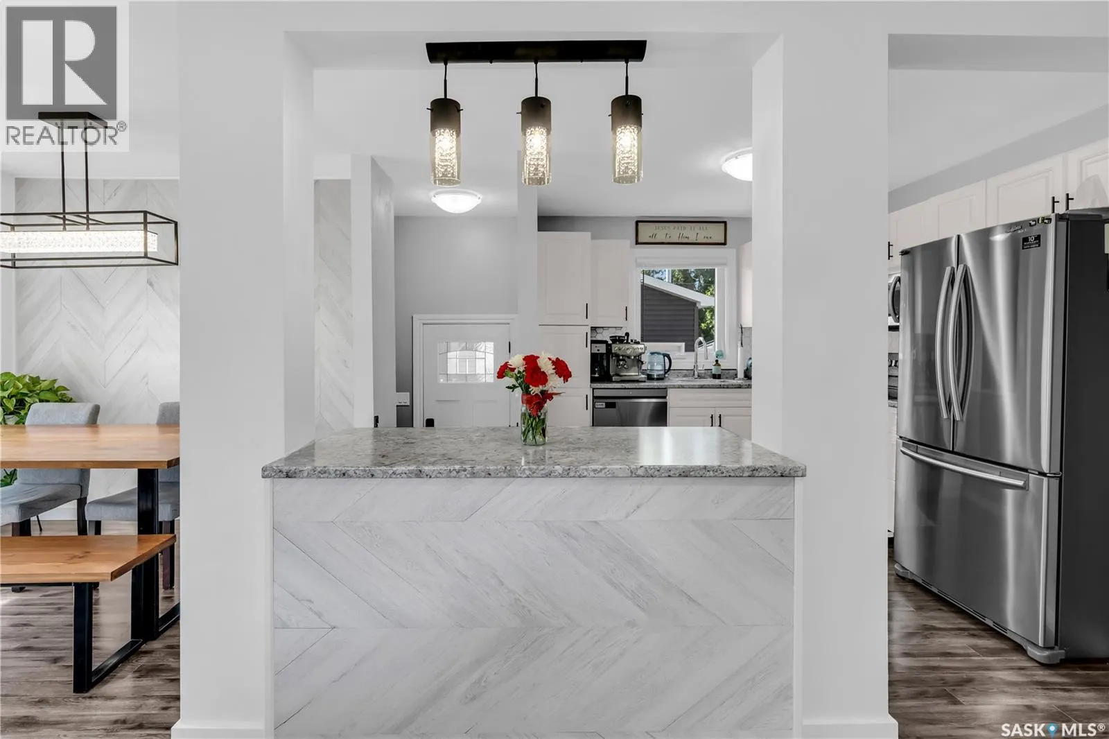 1035 Hall STREET W