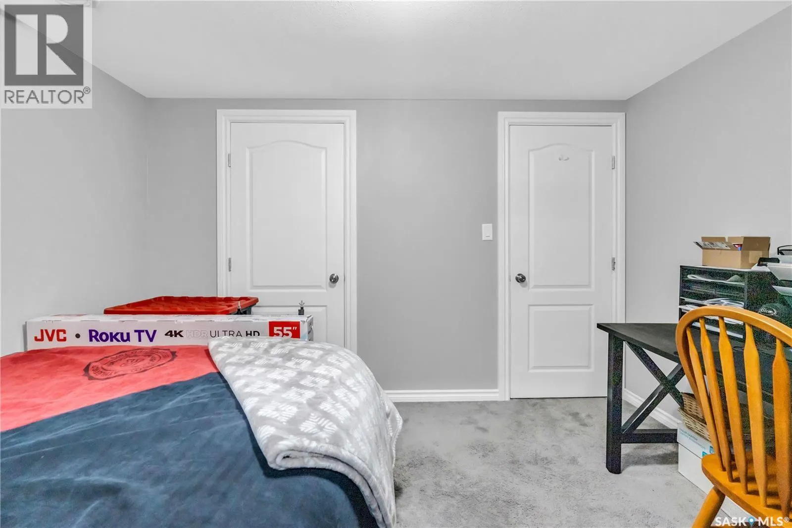 1035 Hall STREET W