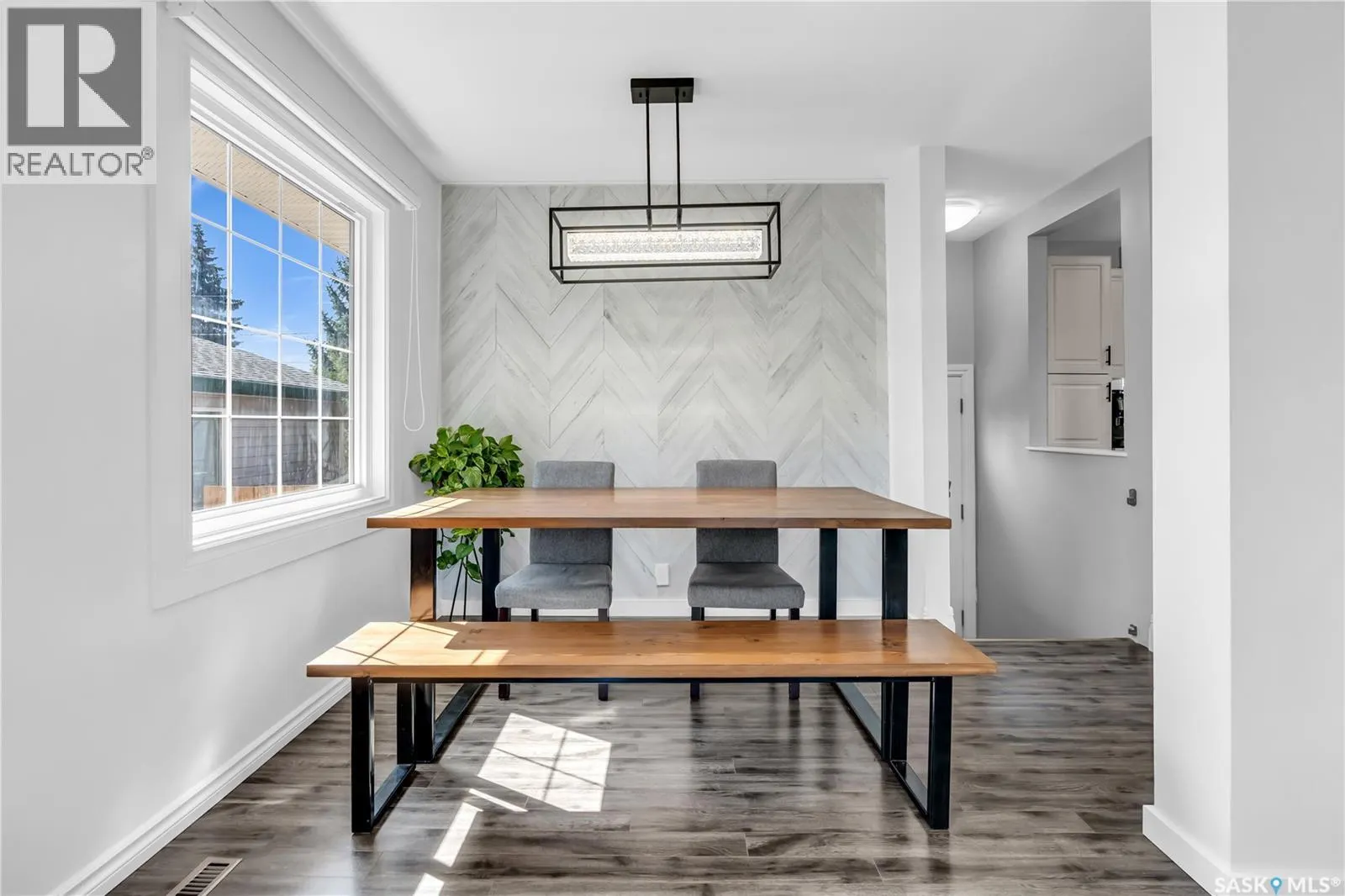 1035 Hall STREET W