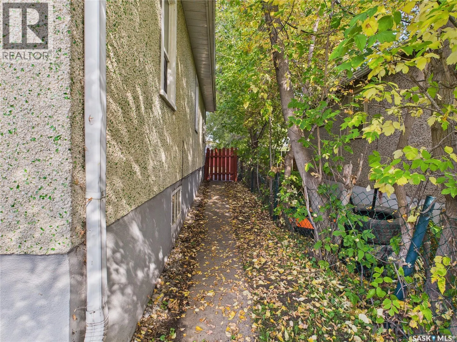 530 7th STREET E