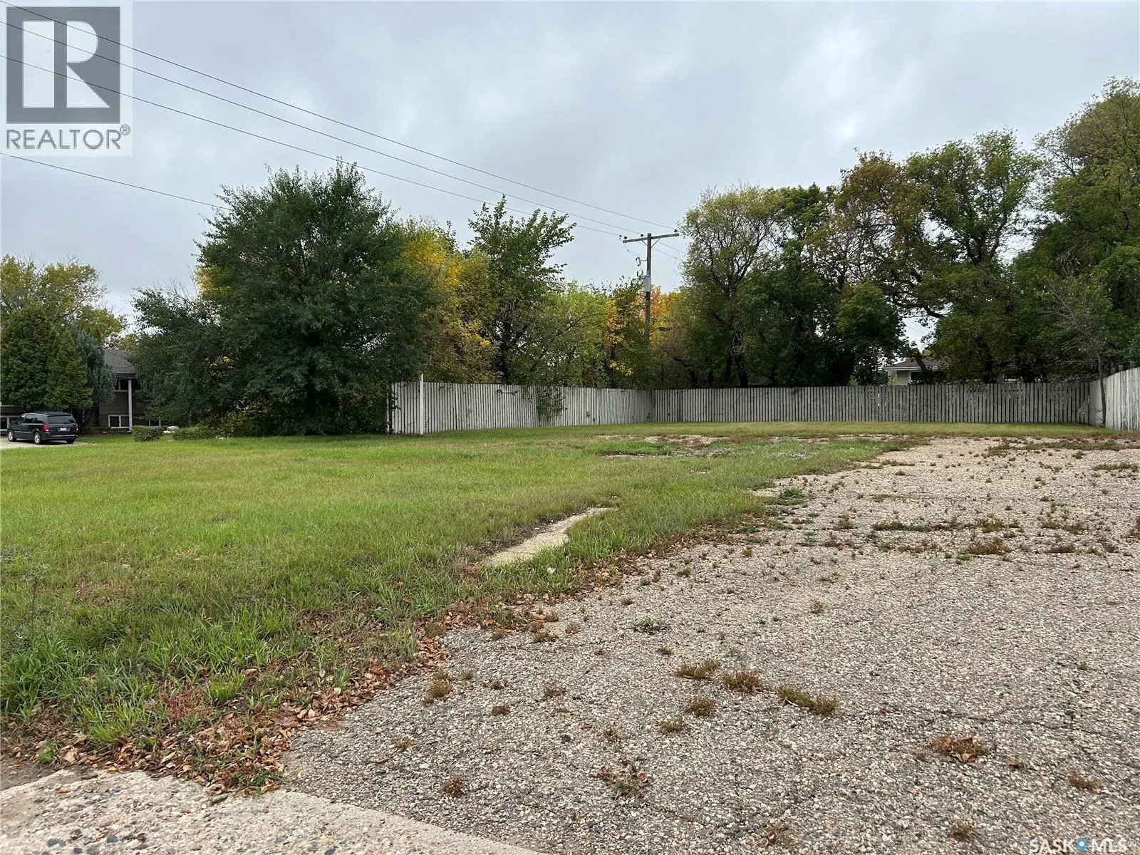 1011 Hillcrest DRIVE