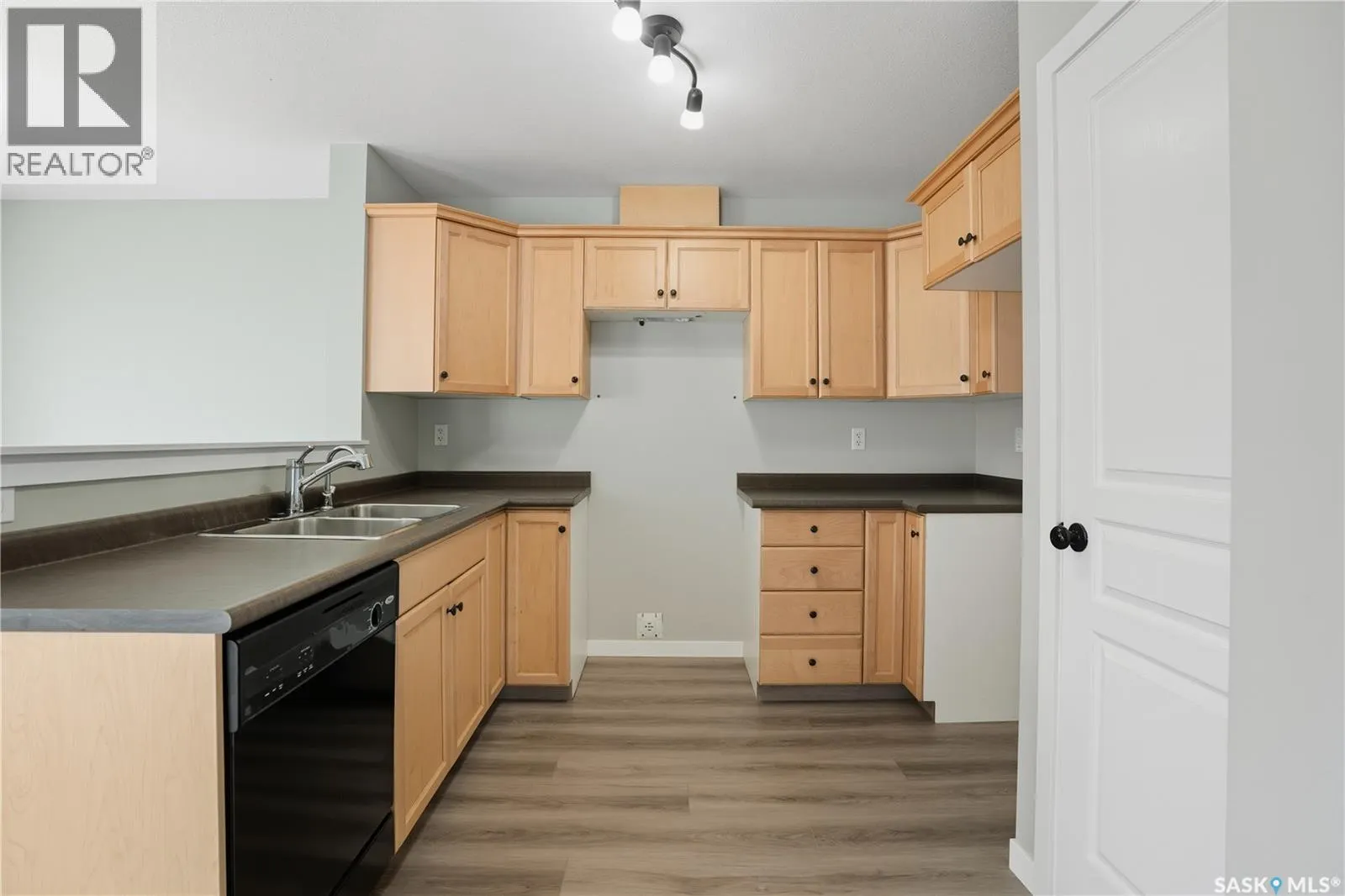 13 4101 Preston CRESCENT