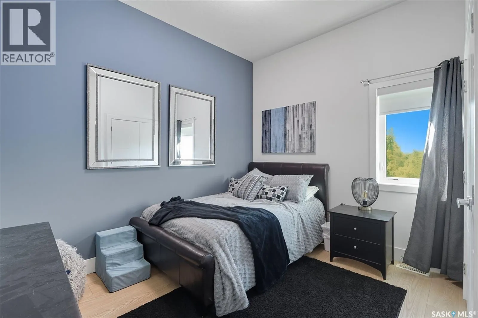 125 Gillies BAY