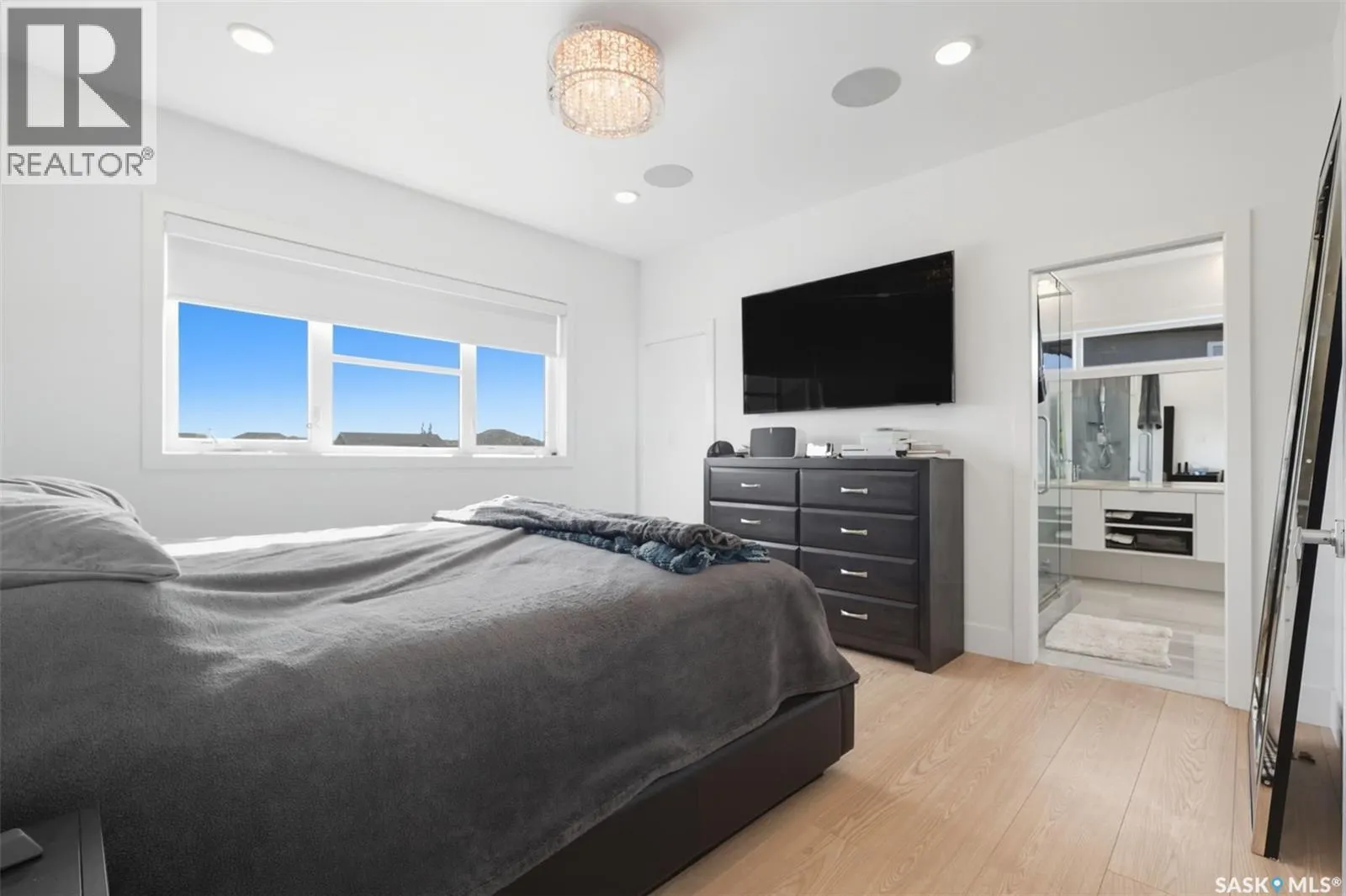 125 Gillies BAY