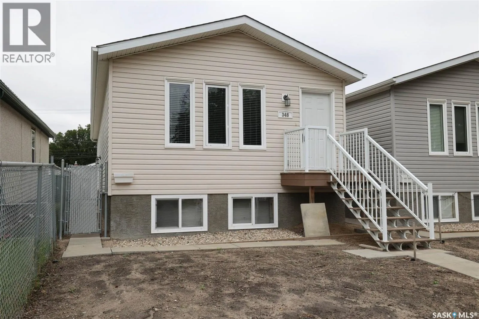 348 Robinson STREET