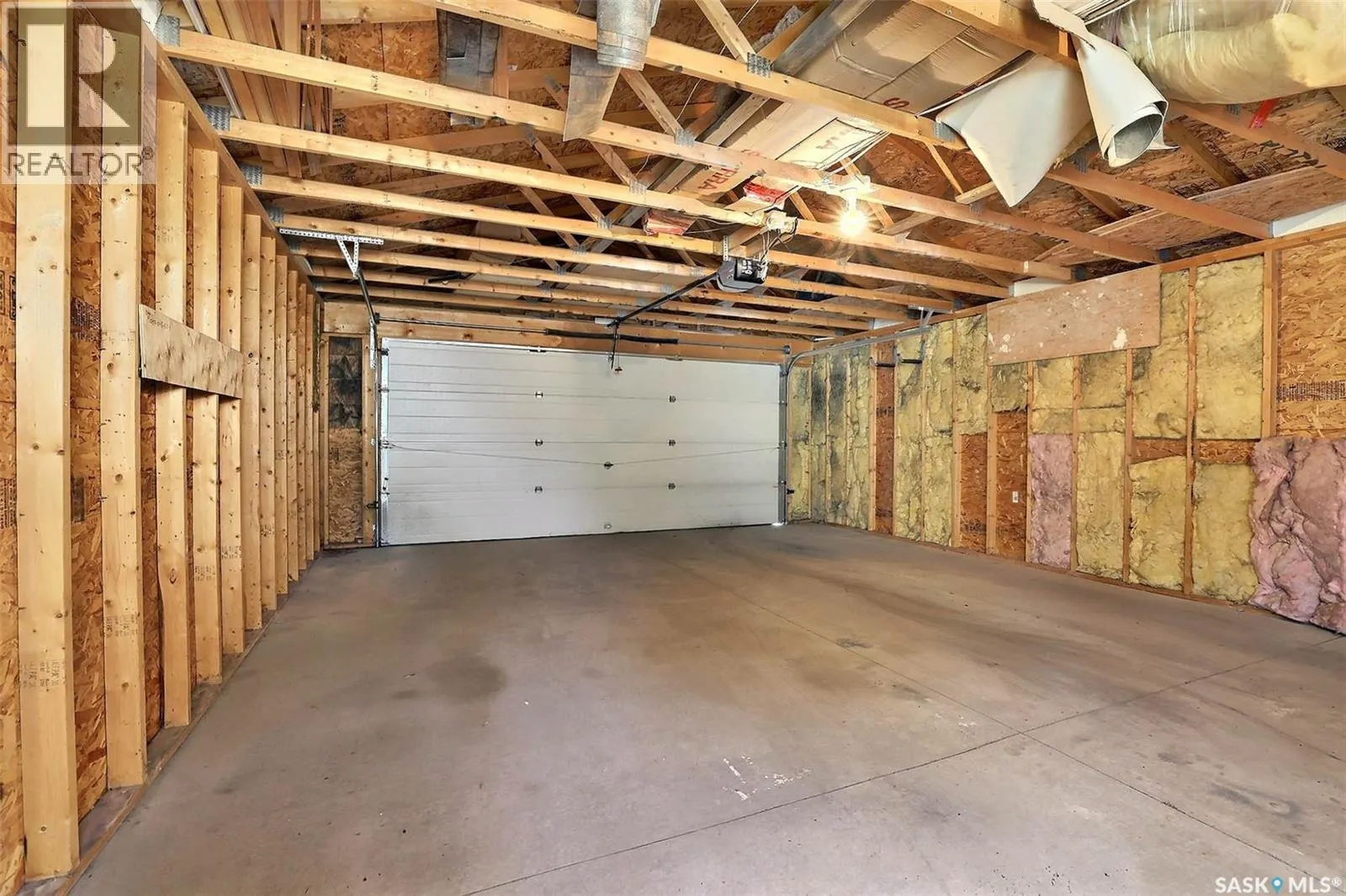 348 Robinson STREET