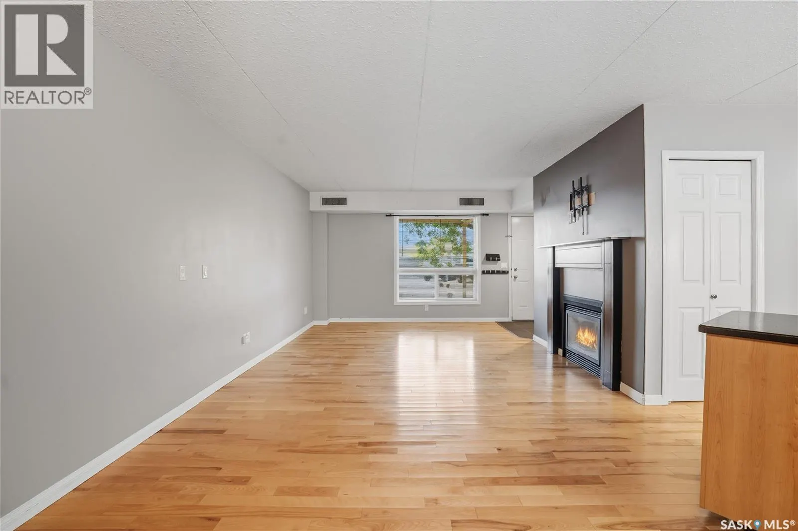 300 160 Gore PLACE