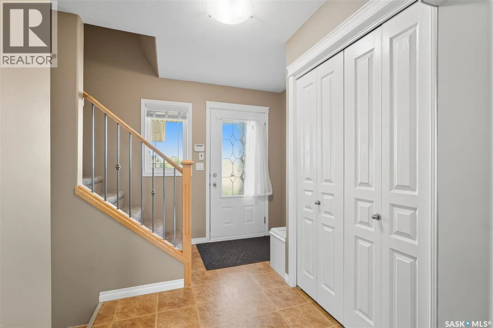 206 Martin CRESCENT