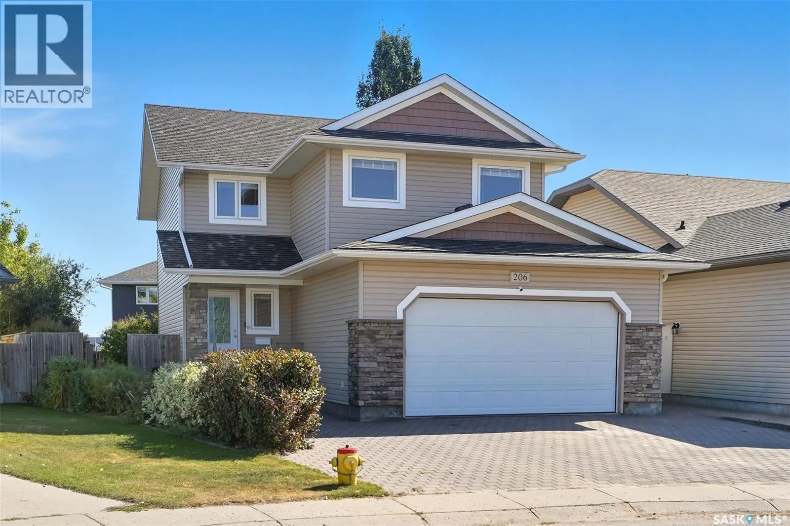 206 Martin CRESCENT