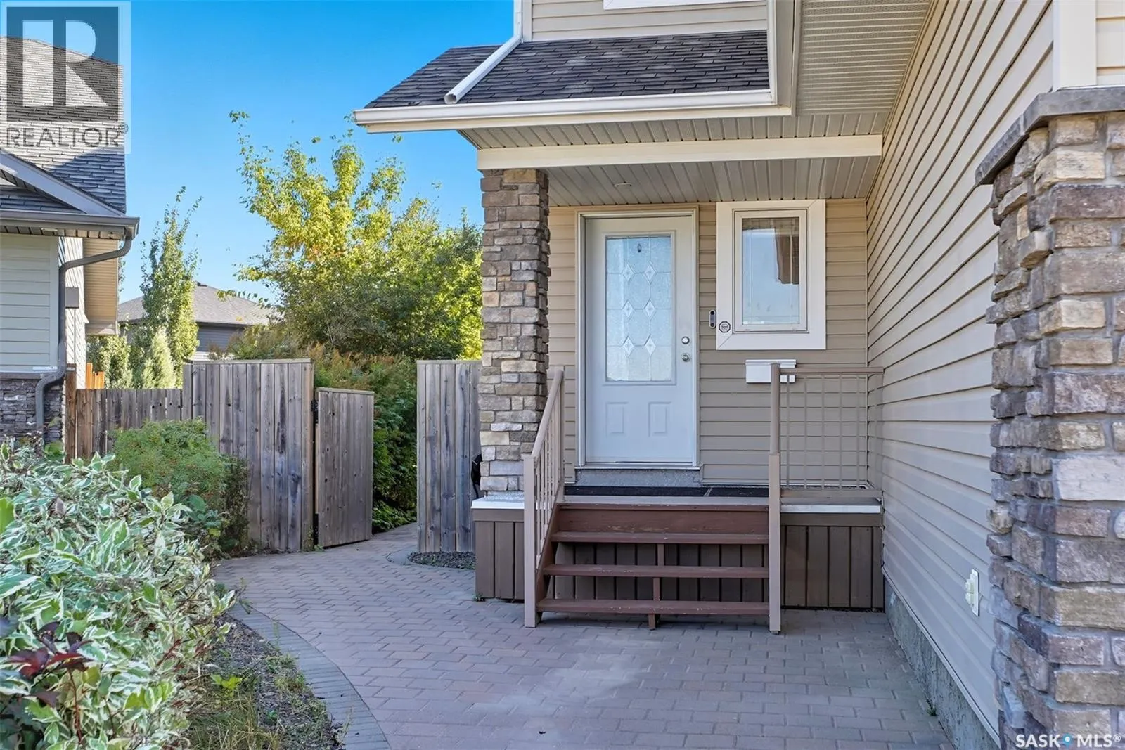 206 Martin CRESCENT