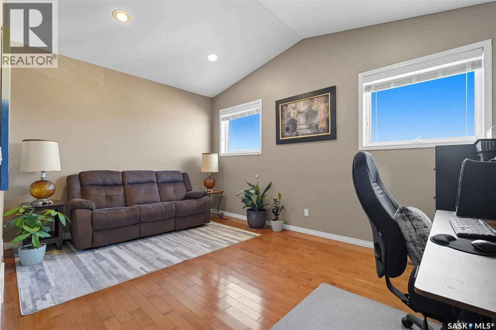206 Martin CRESCENT